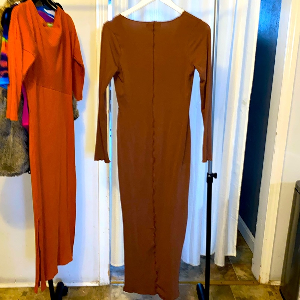 Seamed - Picture 3 of 3